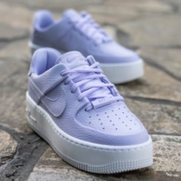 Nike Air Force 1 - Sage Low Oxygen Purple - Size 5